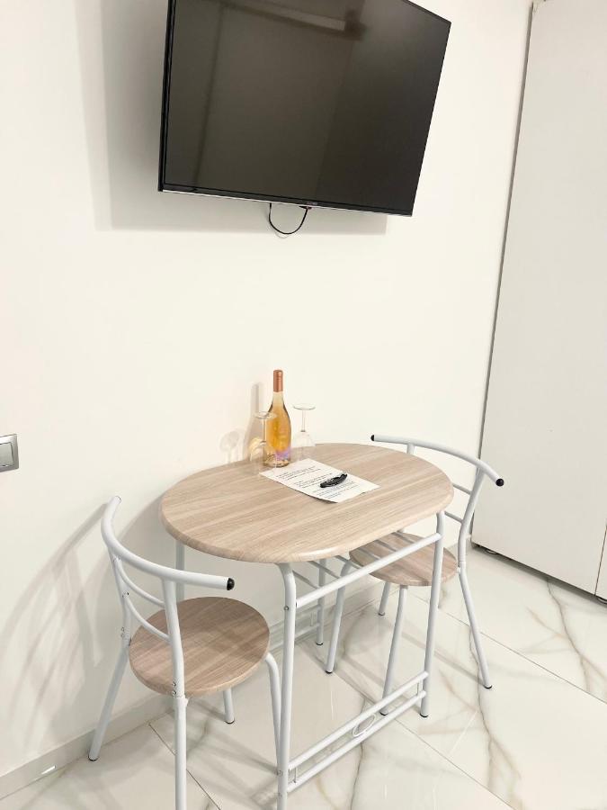 White 2 Apartment บูคาเรสต์ ภายนอก รูปภาพ