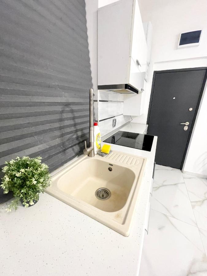 White 2 Apartment บูคาเรสต์ ภายนอก รูปภาพ